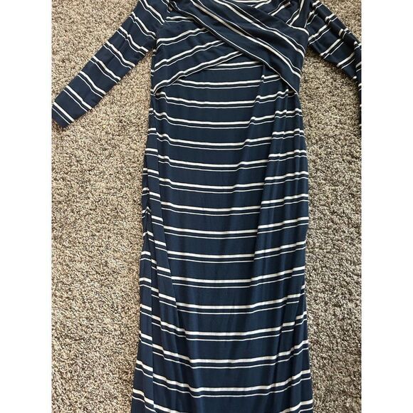 Striped Maternity Dress - Picture 3 of 5